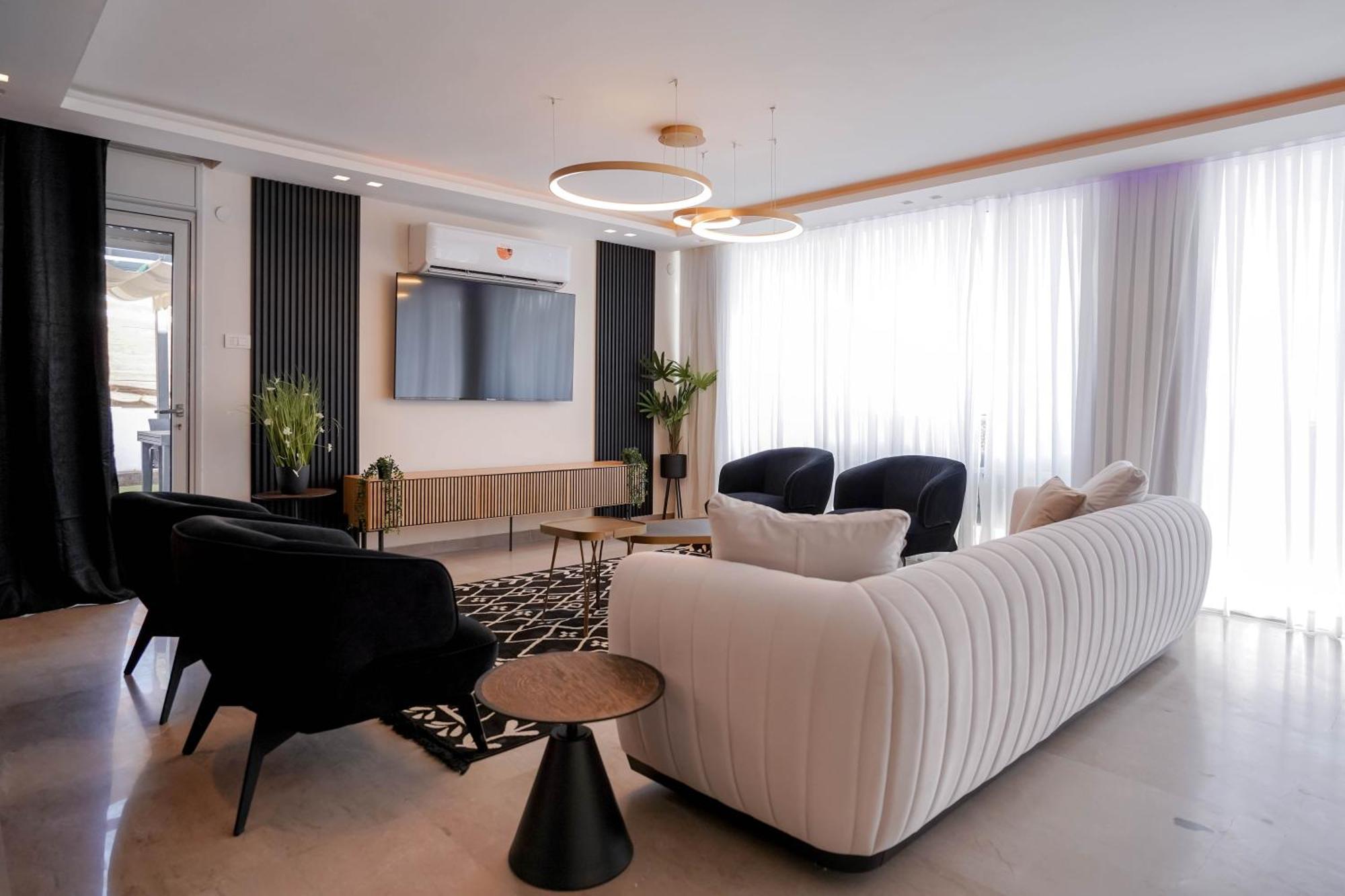 Yalarent Mountainside With Private Pool Apartment *